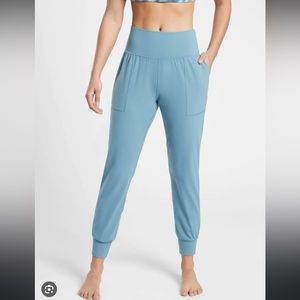 Athleta jogger small tall